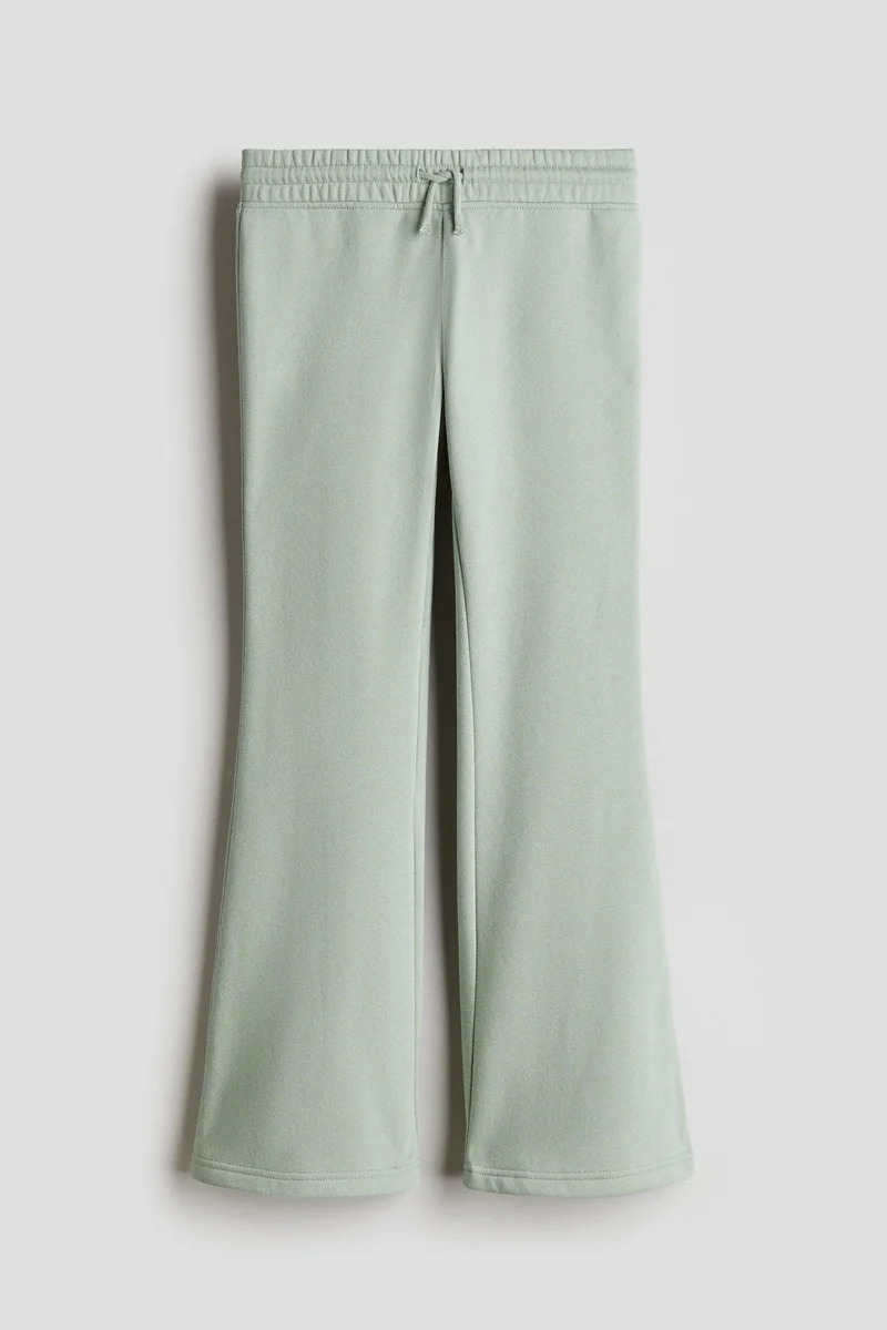 اتش اند ام بنطلون رياضي بحافة واسعة